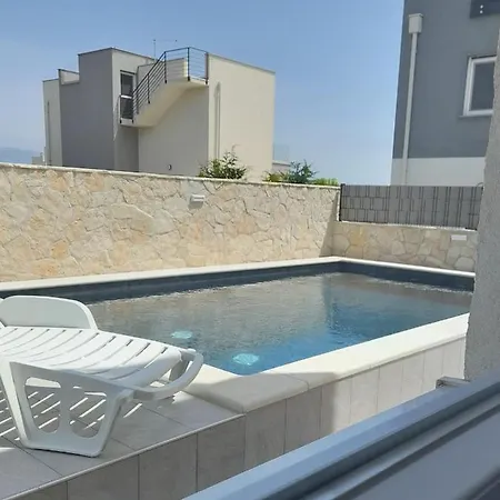 Rosa With Swimming Pool Vila Privlaka (Zadar)