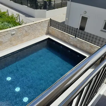 Rosa With Swimming Pool Vila Privlaka (Zadar)