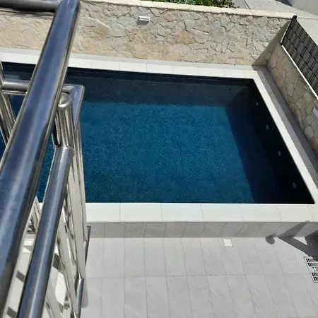 Rosa With Swimming Pool *